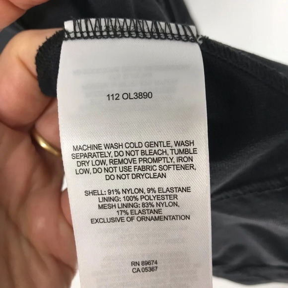 Mountain Hardwear Onata Women’s ultralight stretch packable waterproof shell - Picture 6 of 8